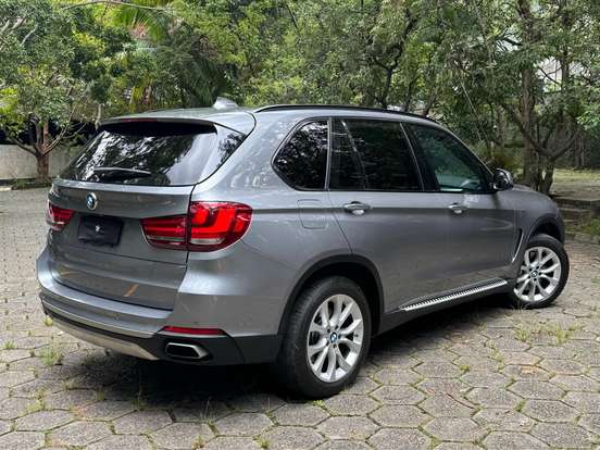 BMW-X5-4.4 V8 TURBO GASOLINA XDRIVE50I SECURITY AUTOMÁTICO BMW-X5-2015
