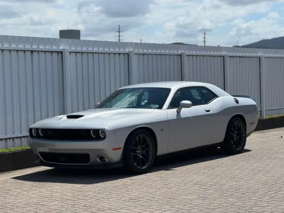 DODGE CHALLENGER 6.4 V8 HEMI GASOLINA R/T SCAT PACK TORQUEFLITE