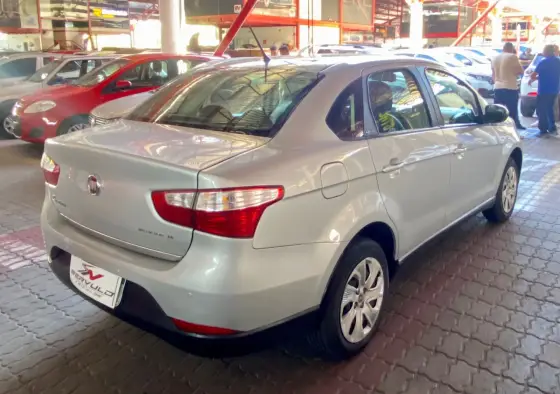 FIAT GRAND SIENA 1.4 MPI ATTRACTIVE 8V FLEX 4P MANUAL