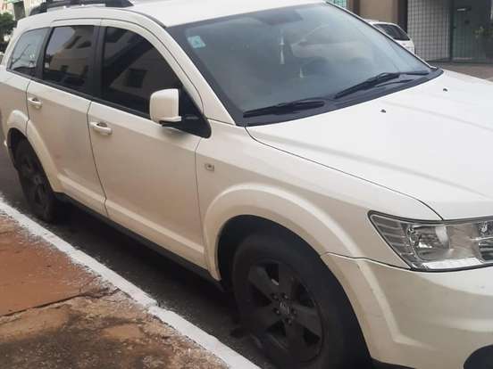 FIAT-FREEMONT-2.4 EMOTION 16V GASOLINA 4P AUTOMÁTICO FIAT-FREEMONT-2011
