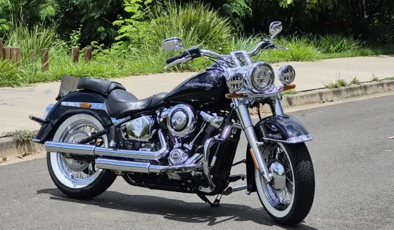 HARLEY-DAVIDSON SOFTAIL DELUXE 