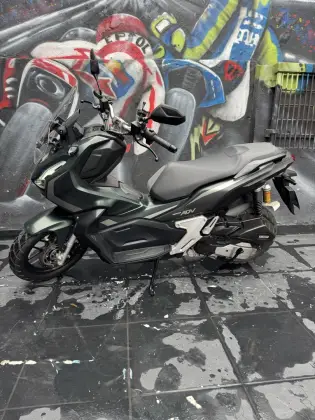 HONDA ADV 