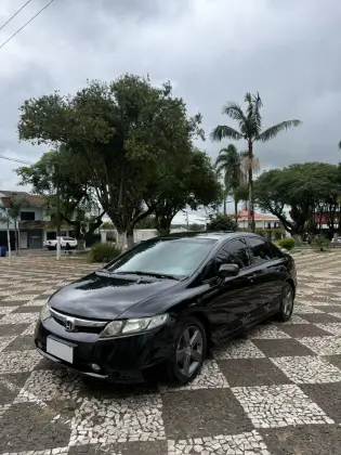 HONDA CIVIC 1.8 LXS 16V FLEX 4P AUTOMÁTICO