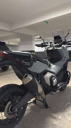 HONDA-X-ADV-2023