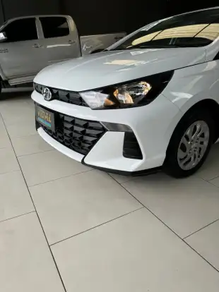HYUNDAI-HB20-2023
