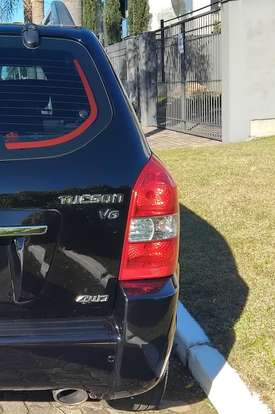 HYUNDAI-TUCSON-2010