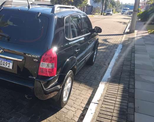 HYUNDAI-TUCSON-2010