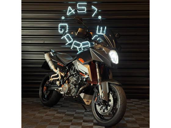 KTM SUPERMOTO 990T 
