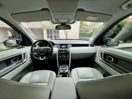 LAND ROVER-DISCOVERY SPORT-2015