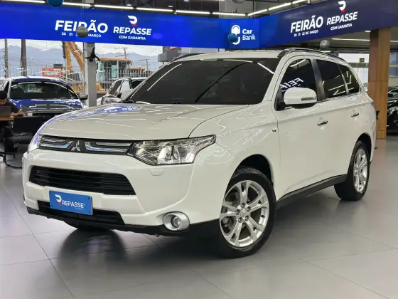 MITSUBISHI OUTLANDER 3.0 GT 4X4 V6 24V GASOLINA 4P AUTOMÁTICO