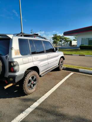 MITSUBISHI-PAJERO TR4-2.0 4X4 16V 140CV FLEX 4P AUTOMÁTICO MITSUBISHI-PAJERO TR4-2009