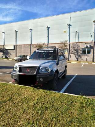 MITSUBISHI-PAJERO TR4-2009
