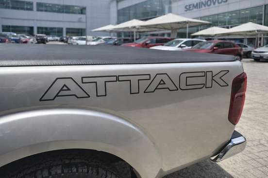 NISSAN-FRONTIER-2.5 SV ATTACK 4X4 CD TURBO ELETRONIC DIESEL 4P AUTOMÁTICO NISSAN-FRONTIER-2015