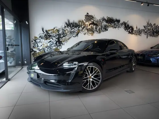 PORSCHE TAYCAN ELÉTRICO
