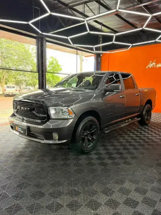 RAM 1500 5.7 V8 GASOLINA LIMITED NIGHT EDITION CD 4X4 AUTOMÁTICO