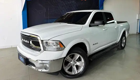 RAM CLASSIC 5.7 V8 GASOLINA LARAMIE CD 4X4 AUTOMÁTICO