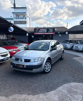 RENAULT MEGANE 2.0 EXPRESSION SEDAN 16V GASOLINA 4P AUTOMÁTICO