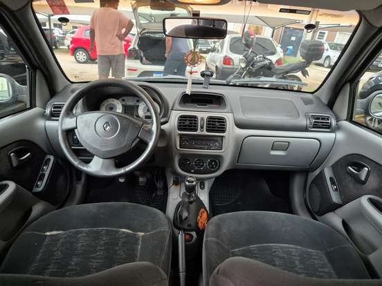 RENAULT-CLIO-2007