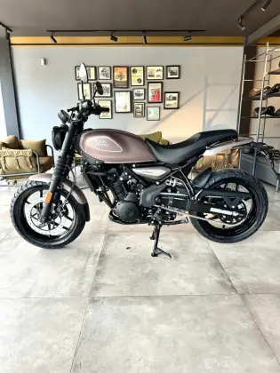 ROYAL ENFIELD GUERRILLA 450 