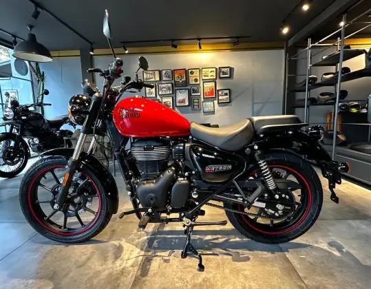 ROYAL ENFIELD METEOR 350 FIREBALL ROYAL ENFIELD METEOR 350 FIREBALL