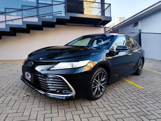 TOYOTA CAMRY 2.5 VVT-IE HYBRID XLE eCVT