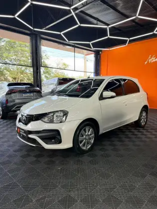 TOYOTA ETIOS 1.5 X PLUS 16V FLEX 4P AUTOMÁTICO