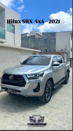 TOYOTA HILUX 2.8 D-4D TURBO DIESEL CD SRX 4X4 AUTOMÁTICO