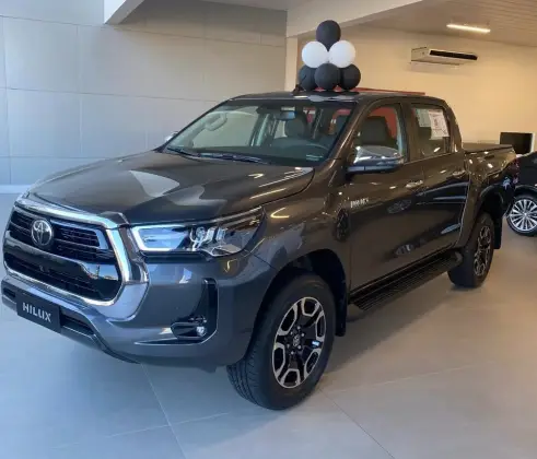 TOYOTA HILUX 2.8 D-4D TURBO DIESEL CD SRX 4X4 AUTOMÁTICO