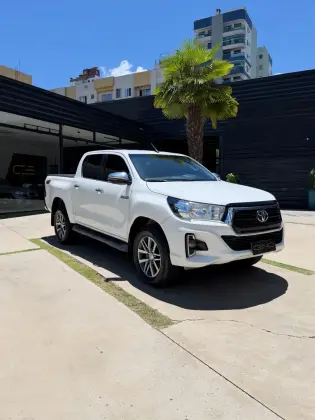 TOYOTA HILUX 2.8 SRV 4X4 CD 16V DIESEL 4P AUTOMÁTICO