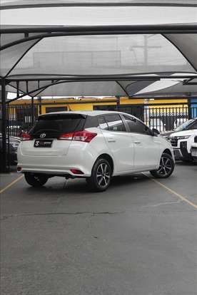 TOYOTA-YARIS-2020