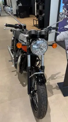 TRIUMPH BONNEVILLE T100 900 