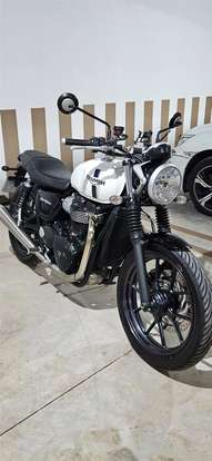 TRIUMPH-STREET TWIN-2018