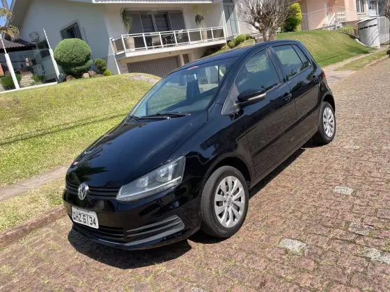 VOLKSWAGEN FOX 1.0 MPI TRENDLINE 12V FLEX 4P MANUAL