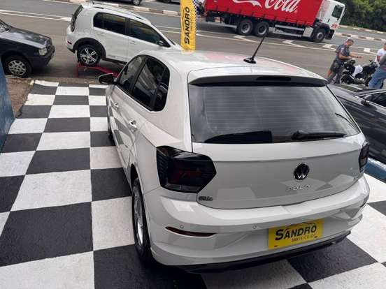VOLKSWAGEN-POLO-2024