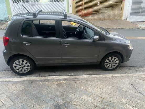 VOLKSWAGEN-FOX-2012