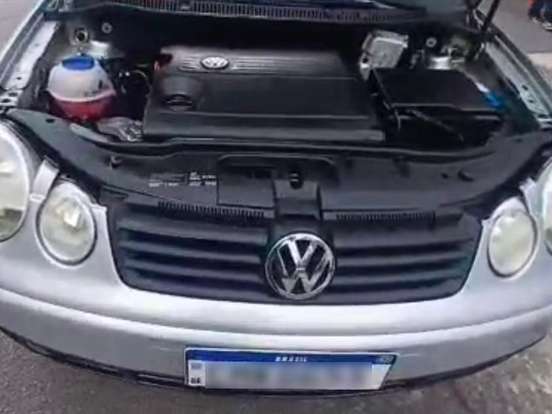 VOLKSWAGEN-POLO-1.6 MI COMFORTLINE 8V GASOLINA 4P MANUAL VOLKSWAGEN-POLO-2002