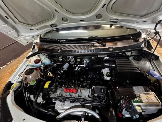 VOLKSWAGEN-SAVEIRO-1.6 MSI ROBUST CS 8V FLEX 2P MANUAL VOLKSWAGEN-SAVEIRO-2018