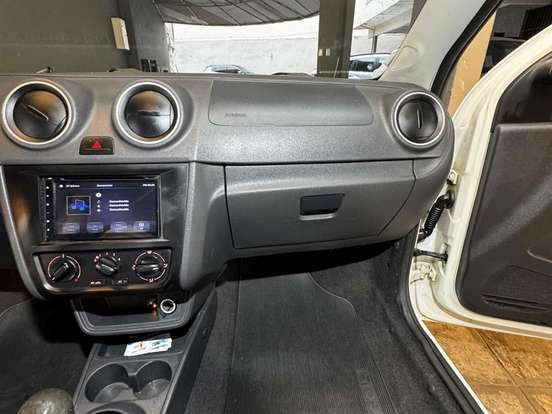 VOLKSWAGEN-SAVEIRO-1.6 MSI ROBUST CS 8V FLEX 2P MANUAL VOLKSWAGEN-SAVEIRO-2018