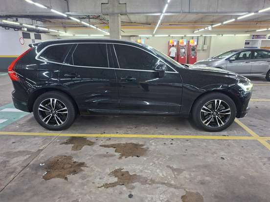 VOLVO-XC60-2.0 D5 DIESEL MOMENTUM AWD GEARTRONIC VOLVO-XC60-2018