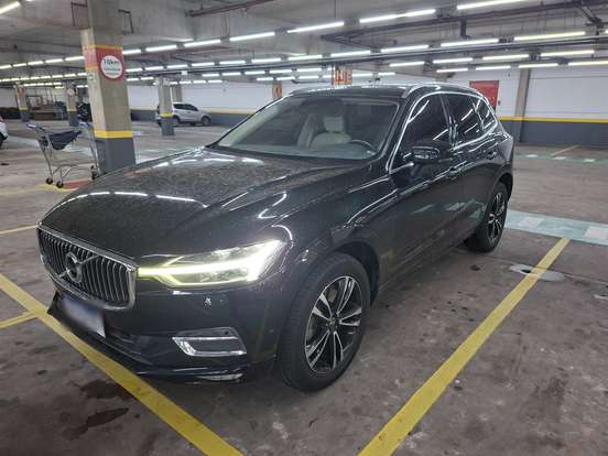VOLVO-XC60-2.0 D5 DIESEL MOMENTUM AWD GEARTRONIC VOLVO-XC60-2018