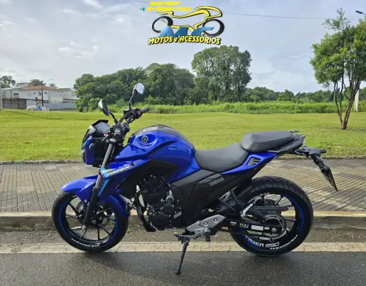 YAMAHA-FZ25 FAZER CONNECTED ABS YAMAHA-FZ25 FAZER CONNECTED ABS-2025