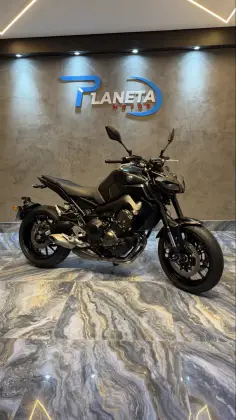 YAMAHA MT-09 