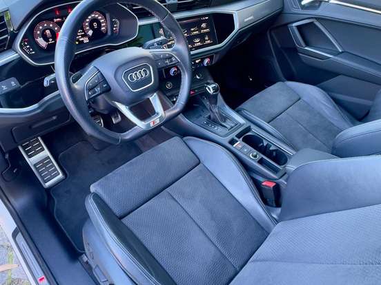 AUDI-Q3-2.0 40 TFSI GASOLINA PERFORMANCE BLACK QUATTRO TIPTRONIC AUDI-Q3-2022