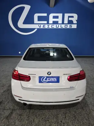 BMW-320i-2016