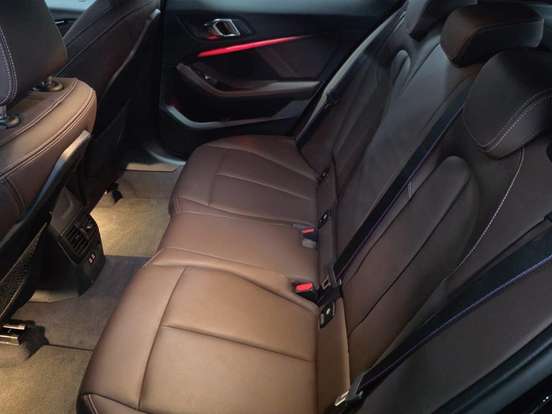 BMW-118i-1.5 12V GASOLINA M SPORT STEPTRONIC BMW-118i-2022