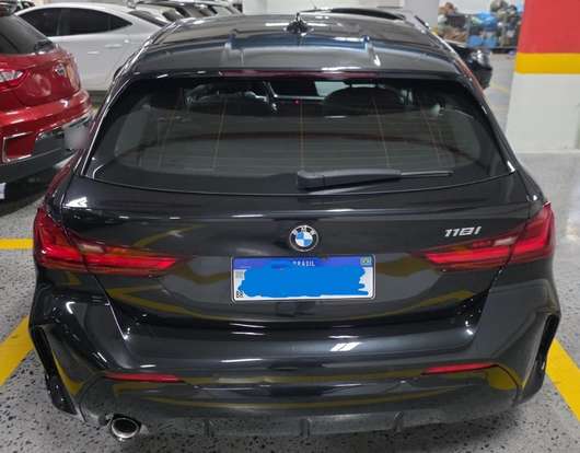 BMW-118i-2022