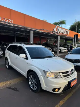 FIAT FREEMONT 2.4 PRECISION 16V GASOLINA 4P AUTOMÁTICO