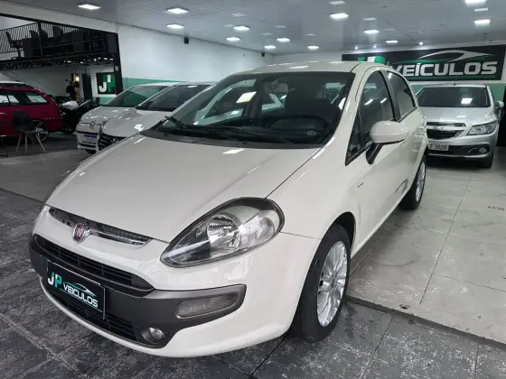 FIAT PUNTO 1.6 ESSENCE 16V FLEX 4P MANUAL