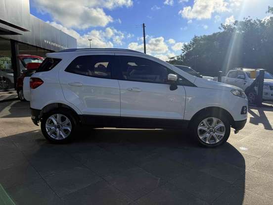 FORD-ECOSPORT-2014