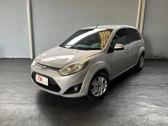 FORD FIESTA 1.6 ROCAM HATCH 8V FLEX 4P MANUAL